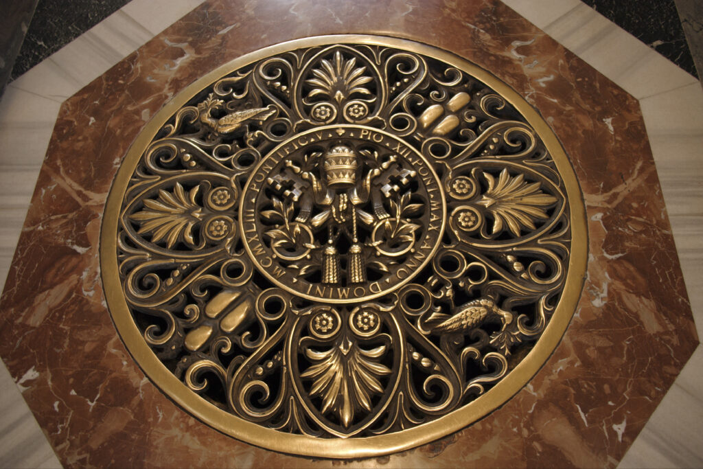 well to the crypt saint peters basilica rome it 2025 10 17 01 53 56 utc